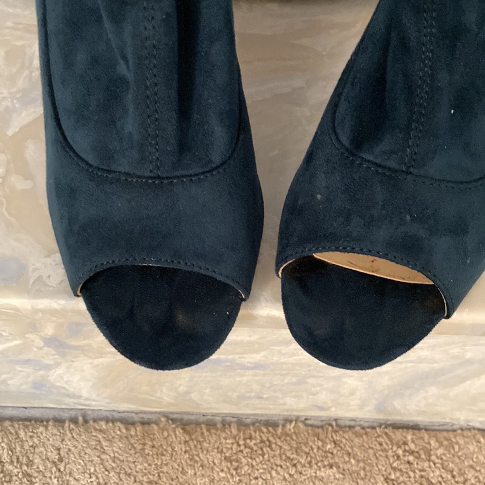 Cape Robbin Booties - Picture 2 of 5